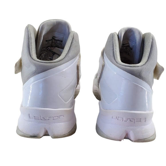 Nike Zoom Soldier 8 Lebron Basketball Shoes Youth 6 Y White Gray Hi Top Athletic - Picture 8 of 14